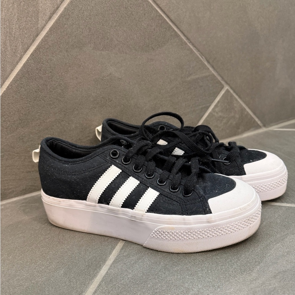 Adidas platform nizza